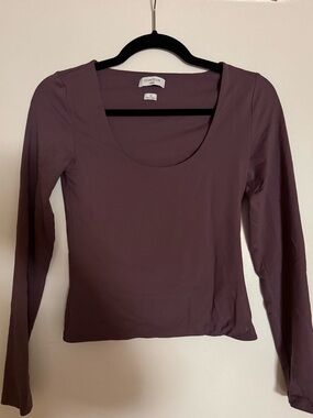 Aritzia Contour Long Sleeve Scoop Neck Top